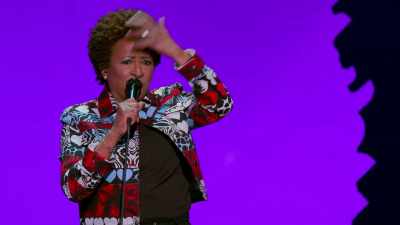 His face was painted,
uh, blue and white, whatever, - Wanda Sykes: I'm an Entertainer