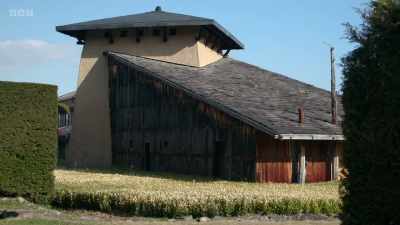 His first building left
most people baffled. - The Art of Japanese Life