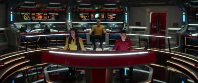 His heart has stopped.
We need to get him to the ship. - Star Trek: Strange New Worlds