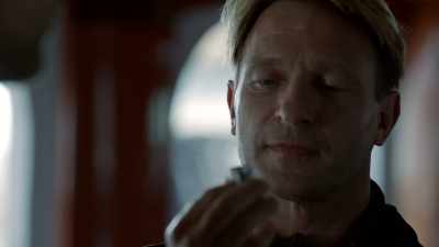His mommy and his daddy
shot dead right before his eyes. - The Saint