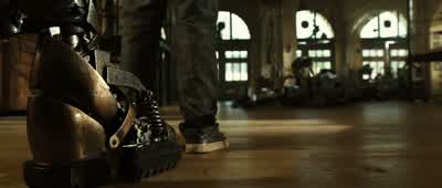 His name is Atom. - Real Steel
