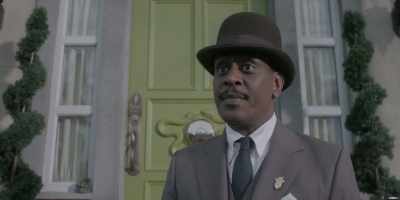 -His name is Montgomery Montgomery?
-Yes, yes. - A Series of Unfortunate Events
