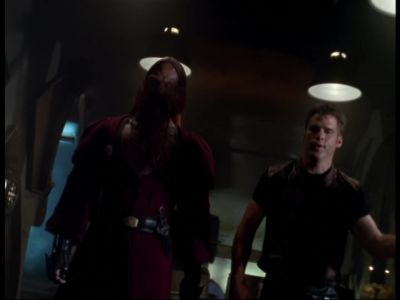 His name is T'raltixx. - Farscape