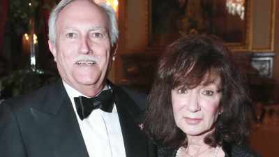 His parents also ended up
to support his decision - Tech Billionaires: Jeff Bezos