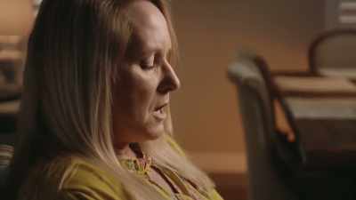His thumbs are
on those hyoid bones, - Confronting a Serial Killer