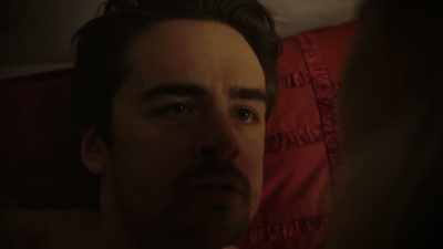 -(hisses)
-(gasps) - The Passage