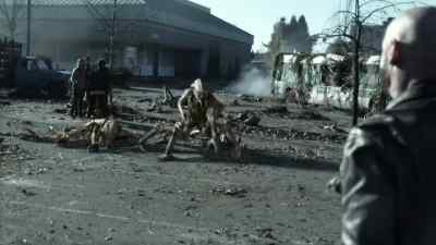 [ Hisses, roars ] - Falling Skies