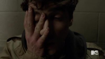 (HISSING) (BREATHING HEAVILY) - Teen Wolf