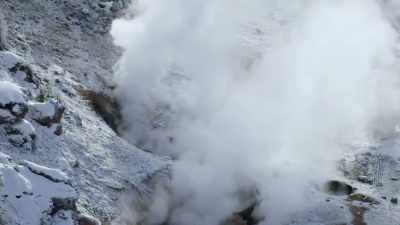 [hissing] - Epic Yellowstone