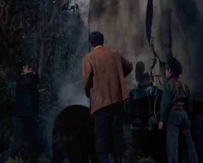 [ Hissing stops ] - Land of the Giants