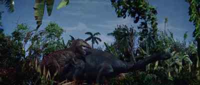 Hit him again with your tail!
Come on! Hit him! - Dinosaurus!