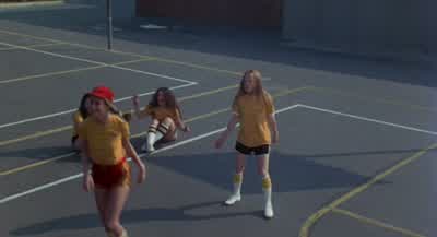 - Hit it to Carrie. - Carrie