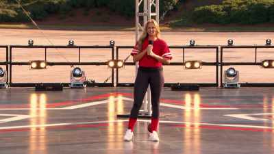 - * Hit me
with your best shot * - America's Got Talent: Extreme
