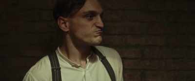 - Hitler will kill himself.
- You've gone crazy, lower your voice. - Freaks Out