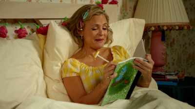 Hits -- cooking without
pots and pans is fun. - At Home with Amy Sedaris