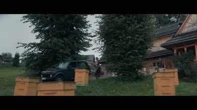 [hives buzzing] - The Taming of the Shrewd