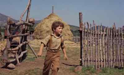 Hiya, boy.
Ain't them Injuns scalped you yet? - Old Yeller