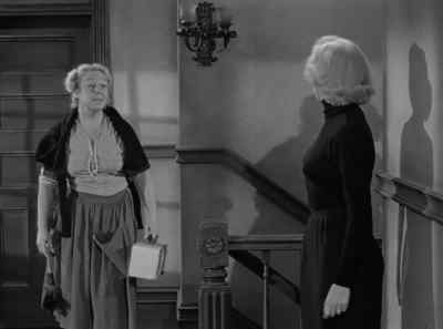 - Hiya, honey. - The Killer That Stalked New York
