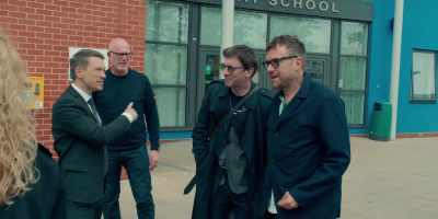 - Hiya. I'm the head teacher, so...
- Excellent. - blur: To the End
