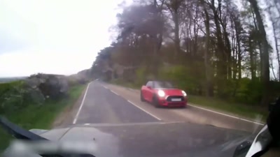 Hiya, it's... I'm reporting
it might be nothing to do with, - Killers: Caught on Camera