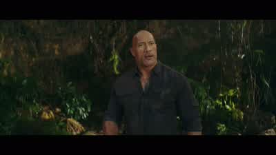 - هل فضّلتني على البيضة للتو؟ - لا. - Red Notice