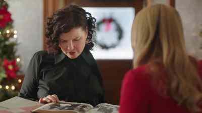 Hm, I don't,
but isn't she gorge? - Unwrapping Christmas: Tina's Miracle