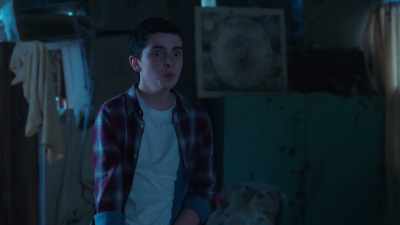 - Hmm...
- (ELLIS HUMS EXCITEDLY) - Rock Island Mysteries