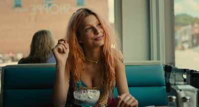 - Hmm. Four outta 10. That
ain't bad, it's like half. - Marmalade