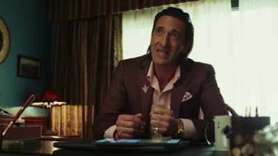 Hmm? Guy like this,
that's his money. - Poker Face