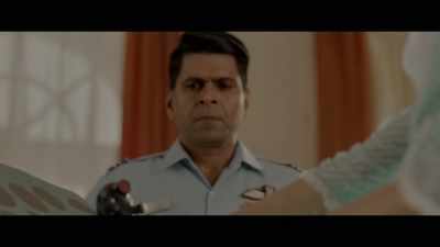 Hmm… - Gunjan Saxena: The Kargil Girl