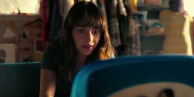 ♪ Hmm-hmm ♪ - Girlboss