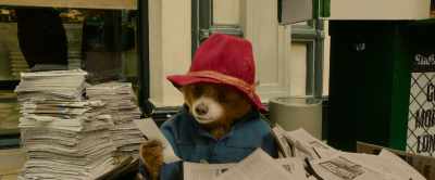 - Hmm... Huh?
- (Cooing) - Paddington in Peru
