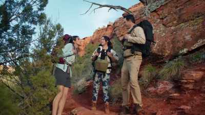 -Hmm. I'm hungry.
Can we take a break? - Kidnapping in the Grand Canyon