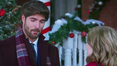 Hmm, it's good to see that Sami will
still do whatever she can - Operation Mistletoe