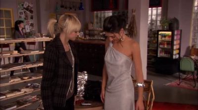 Hmm. - Gossip Girl