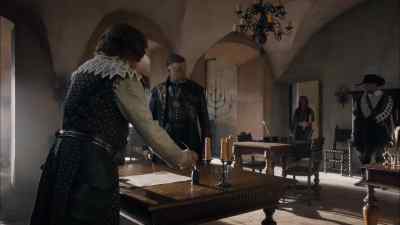 Hmm... - The Musketeers