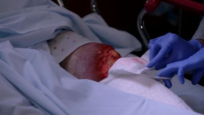 - Hmm. - Chicago Fire