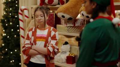 - Hmm.
- The winner also gets - Mom's Christmas Boyfriend