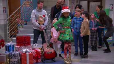 Hmm, there's a guitar here - That Girl Lay Lay