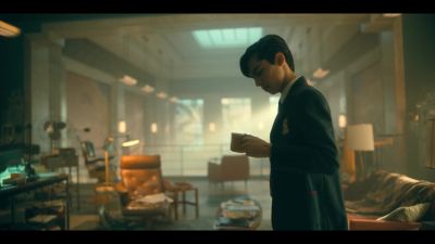 -Hmm. This Colombian?
-[machine beeps nearby] - The Umbrella Academy
