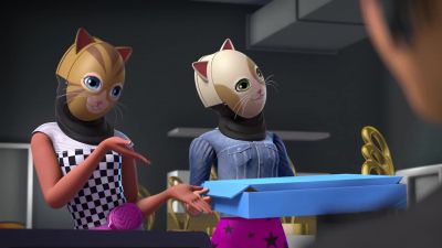 Hmm. This is new. - Barbie: It Takes Two