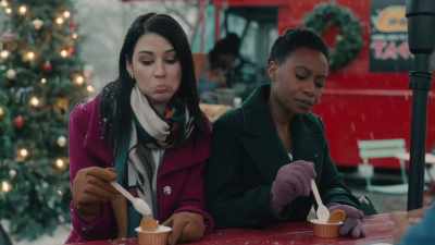 Hmm. Was there something
going on between you
and Julian? - The Great Holiday Bake War
