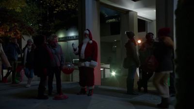 Ho, ho, ho. - Supergirl