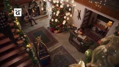 ♪ Ho, ho, ho, who wouldn't go, ♪ - Coyote Creek Christmas