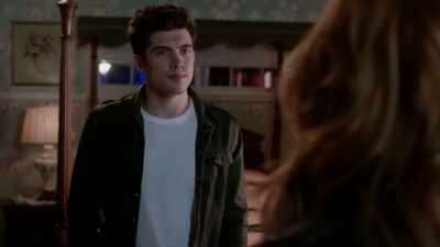 Ho-how do we do this - Famous in Love