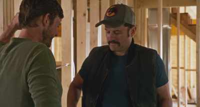♪ Hoisting another glass ♪ - Super Troopers 2
