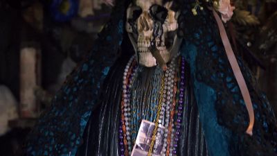 Hola, Santa muerte. - Ash vs Evil Dead