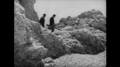 - Hold it a minute, will you?
- Hang on. - The Hitch Hiker