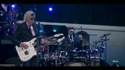 ♪ Hold me closer, tiny dancer ♪ - Elton John Live: Farewell from Dodger Stadium