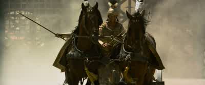 Hold. Down low! - Gladiator